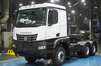 Собран новейший седельный тягач КАМАЗ-65956