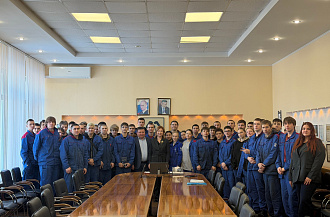 Всероссийский студенческий производственный отряд «КАМАЗ» встретился с руководством завода двигателей