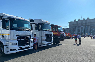 «КАМАЗ» показал новейшие грузовики в рамках празднования Дня железнодорожника в Самаре