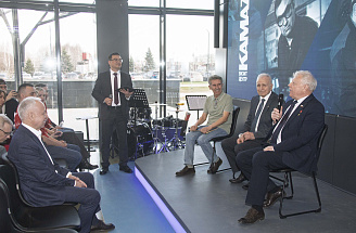 В Визит-центре открылась выставка «Лица КАМАЗа»