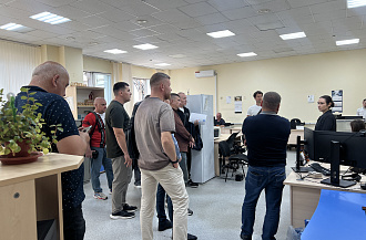«КАМАЗ» организовал производственную экскурсию для дилеров