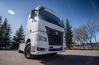 Новейший тягач КАМАЗ-54901 Hi-Tech передан клиенту в Сочи